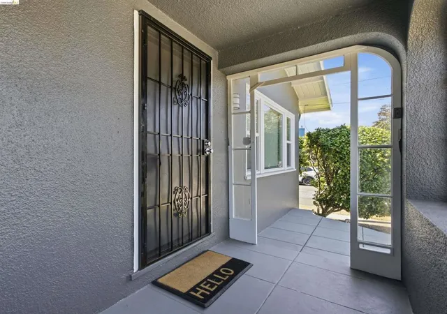 Photo 3 of Single family home for sale at 4201 Redding St, Oakland, CA 94619 | MLS# 41138802 | Listing updated on 2026-09-14