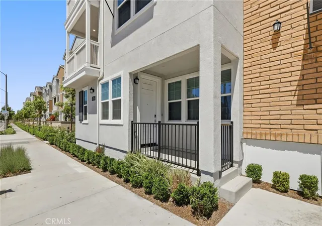 Photo 1 of Condo for sale at 175 W La Palma Ave #6, Anaheim, CA 92801 | MLS# OC26134129 | Listing updated on 2026-09-15