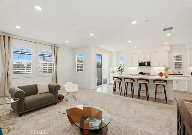 Listing Photo 4 - Condo for sale in building located at 175 W La Palma Ave, Anaheim, CA 92801 - Unit #6