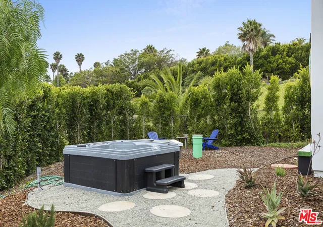 Photo 4 of Single family home for sale at 6405 Sycamore Meadows Dr, Malibu, CA 90265 | MLS# 26849577 | Listing updated on 2026-09-15