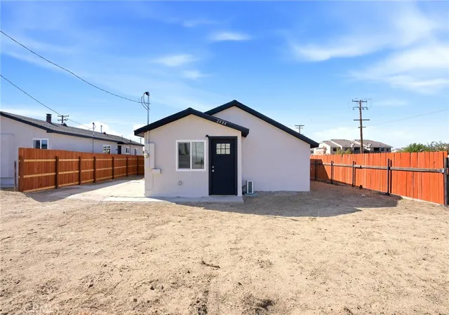 Photo 1 of Sale Pending at 2484 Nadean, Mojave, CA 93501 | MLS# SR26134183 | Listing updated on 2026-09-15