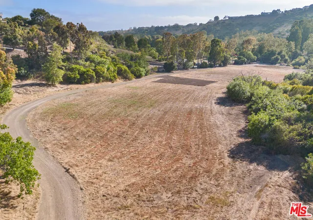 Photo 3 of Land for sale at 5737 Bonsall Dr, Malibu, CA 90265 | MLS# 26844719 | Listing updated on 2026-09-15