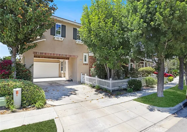 Photo 2 of Single family home for sale at 15 Langford Ln, Ladera Ranch, CA 92694 | MLS# OC26130861 | Listing updated on 2026-09-15