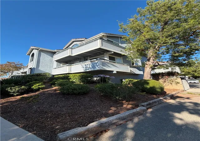 Condo for sale at 26964 Flo Ln #323, Canyon Country, CA 91351 | MLS# CV26133109