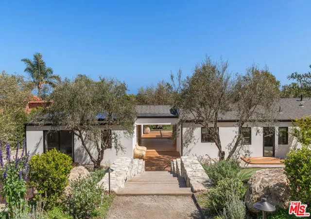 Photo 1 of Single family home for sale at 28953 Boniface Dr, Malibu, CA 90265 | MLS# 26850203 | Listing updated on 2026-10-01
