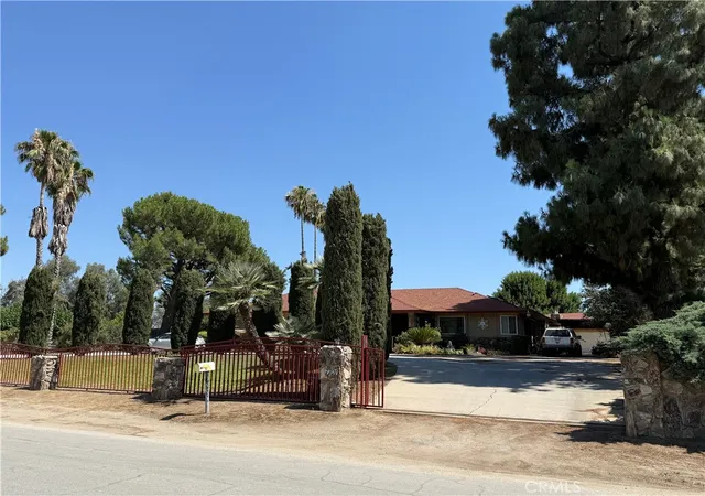 Photo 2 of Sale Pending at 7701 Reynolds, Bakersfield, CA 93307 | MLS# IG26135131 | Listing updated on 2026-09-15