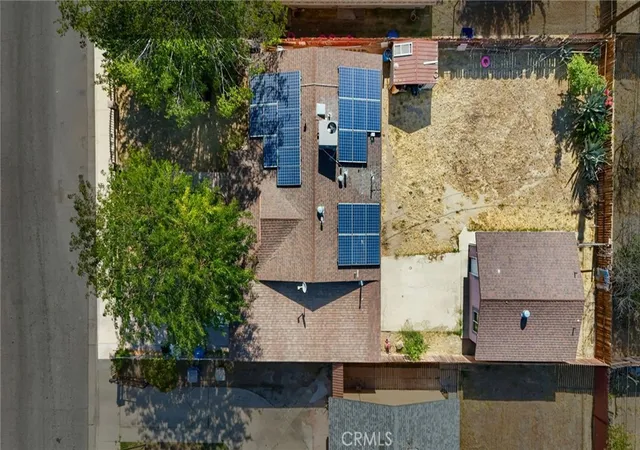 Listing Photo 4 - Condo for sale in building located at 1418 Rosalia, Bakersfield, CA 93304