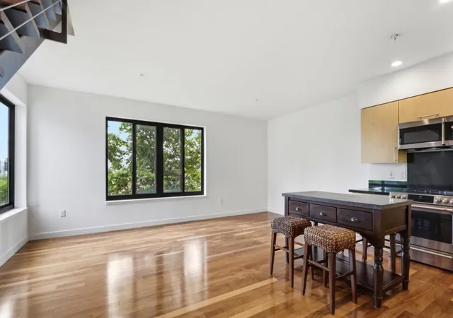 Photo 2 of Sale Pending at 88 Bush St #3163, San Jose, CA 95126 | MLS# ML82051797 | Listing updated on 2026-09-14