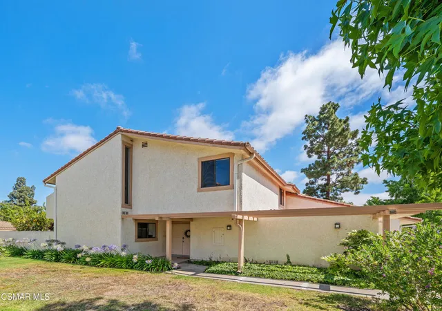 Photo 3 of Sale Pending at 218 Mariposa Dr, Newbury Park, CA 91320 | MLS# 226002921 | Listing updated on 2026-09-14