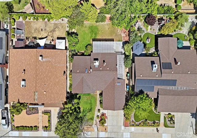 Photo 3 of Single family home for sale at 44050 27th West, Lancaster, CA 93536 | MLS# SR26132292 | Listing updated on 2026-10-05