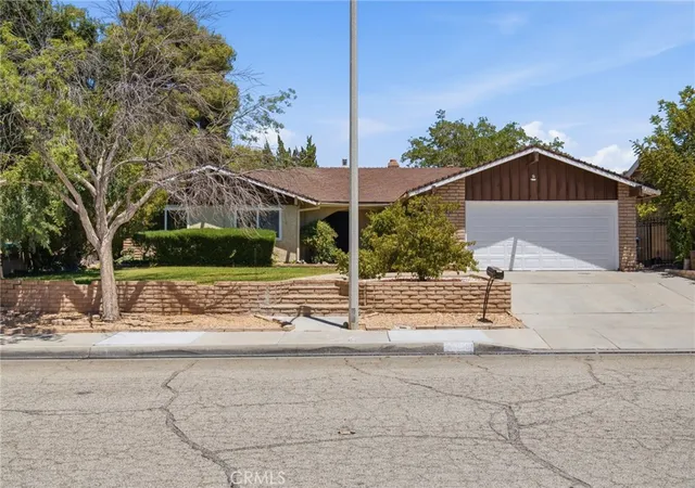 Photo 3 of Single family home for sale at 44050 27th West, Lancaster, CA 93536 | MLS# SR26132292 | Listing updated on 2026-10-05