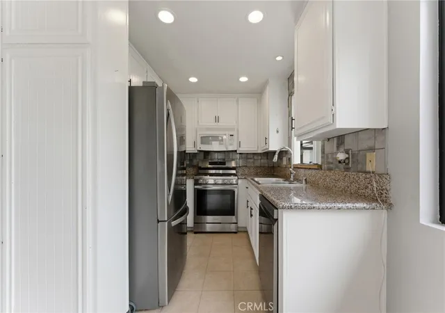 Photo 3 of Condo for sale at 28031 Sarabande #125, Canyon Country, CA 91387 | MLS# CV26135771 | Listing updated on 2026-09-15