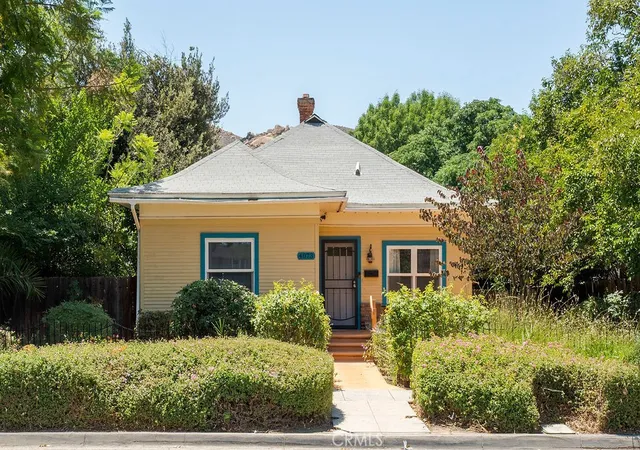 Photo 1 of Sale Pending at 4073 Cedar St, Riverside, CA 92501 | MLS# OC26135961 | Listing updated on 2026-09-15