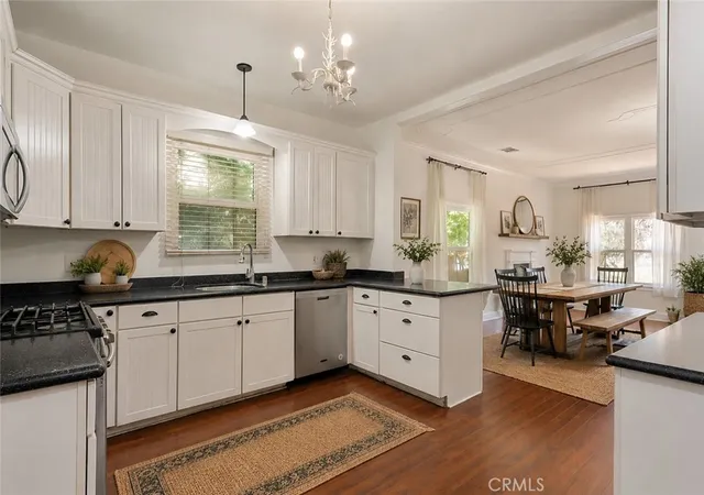 Photo 3 of Sale Pending at 4073 Cedar St, Riverside, CA 92501 | MLS# OC26135961 | Listing updated on 2026-09-15