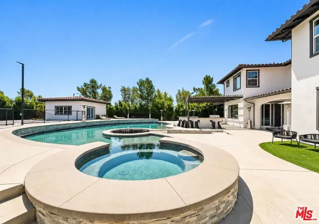Photo 2 of Single family home for sale at 248 Snapdragon Ln, Glendora, CA 91741 | MLS# 26850119 | Listing updated on 2026-09-15