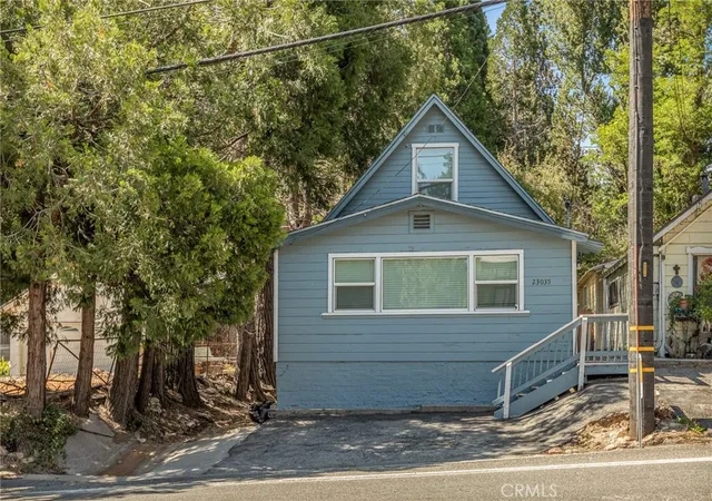 Photo 1 of Single family home for sale at 23035 Waters, Crestline, CA 92325 | MLS# IG26137669 | Listing updated on 2026-09-14