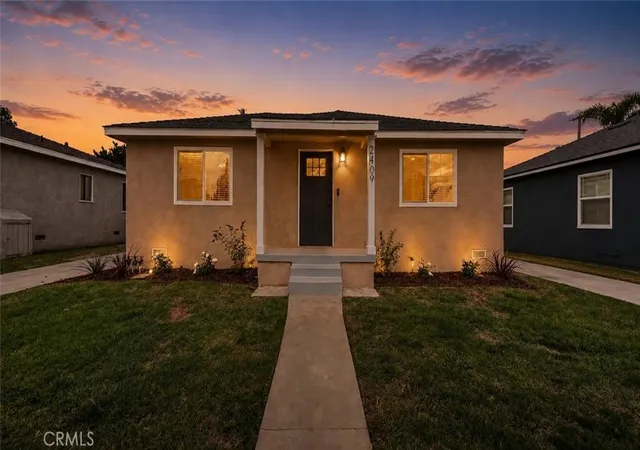 Photo 3 of Single family home for sale at 2409 Pepperwood Ave, Long Beach, CA 90815 | MLS# CV26137144 | Listing updated on 2026-09-22