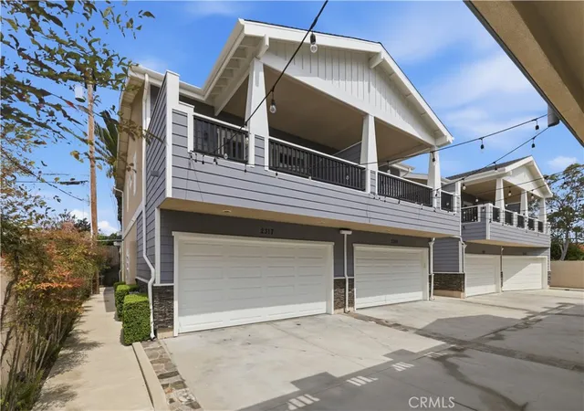 Listing Photo 5 - Condo for sale in building located at 2317 Apple, Torrance, CA 90501