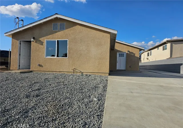 Listing Photo 4 - Condo for sale in building located at 648 W 21st St, San Bernardino, CA 92405