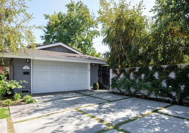 Photo 1 of Single family home for sale at 2043 N Capella Ct, Costa Mesa, CA 92626 | MLS# NP26137049 | Listing updated on 2026-09-14