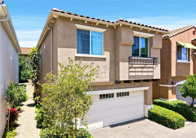 Photo 3 of Sale Pending at 14319 W Joy Dr, Pacoima, CA 91331 | MLS# SR26138175 | Listing updated on 2026-09-15