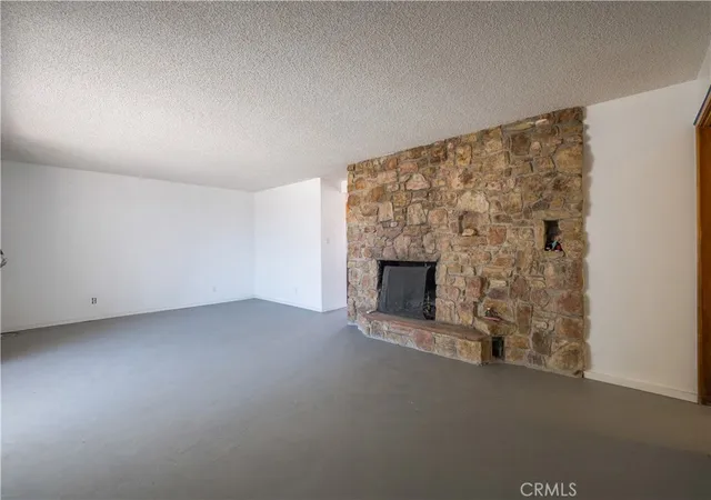Photo 3 of Sale Pending at 67190 Dillon, Desert Hot Springs, CA 92240 | MLS# DW26137325 | Listing updated on 2026-09-14