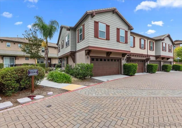 Listing Photo 1 - Condo for sale in building located at 1541 Winter Ln, Chula Vista, CA 91915 - Unit #1