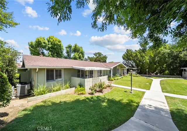 Photo 3 of Condo for sale at 19157 Ave Of The Oaks #A, Newhall, CA 91321 | MLS# SR26137135 | Listing updated on 2026-09-14