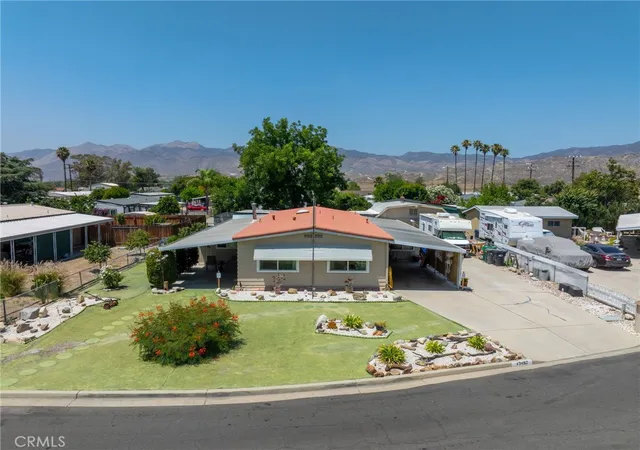 Photo 2 of Sale Pending at 43452 Low, Hemet, CA 92544 | MLS# SW26137281 | Listing updated on 2026-09-15