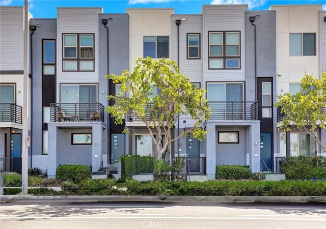 Photo 2 of Condo for sale at 365 Placemark, Irvine, CA 92614 | MLS# SR26135828 | Listing updated on 2026-09-15