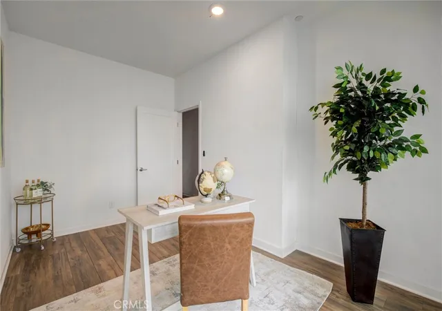 Listing Photo 4 - Condo for sale in building located at 365 Placemark, Irvine, CA 92614