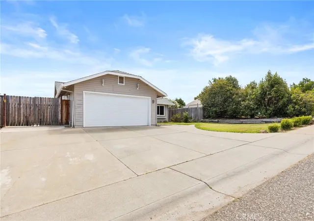 Photo 3 of Single family home for sale at 9 Coarse Gold Rd, Oroville, CA 95965 | MLS# SN26139351 | Listing updated on 2026-09-15