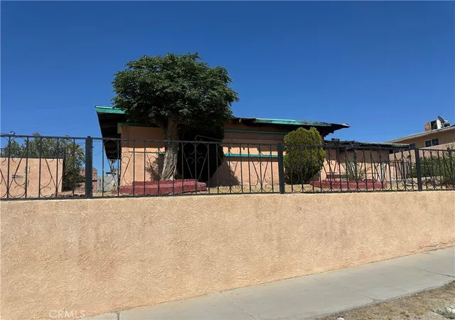 Photo 2 of Single family home for sale at 341 S Muriel, Barstow, CA 92311 | MLS# HD26140647 | Listing updated on 2026-09-15