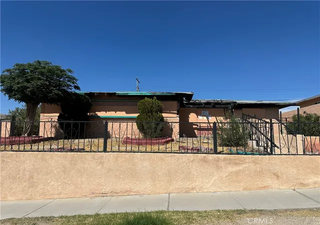 Photo 3 of Single family home for sale at 341 S Muriel, Barstow, CA 92311 | MLS# HD26140647 | Listing updated on 2026-09-15