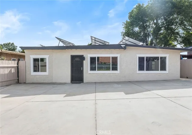 Photo 3 of Single family home for sale at 19300 Ambassador, Corona, CA 92881 | MLS# OC26140799 | Listing updated on 2026-10-06