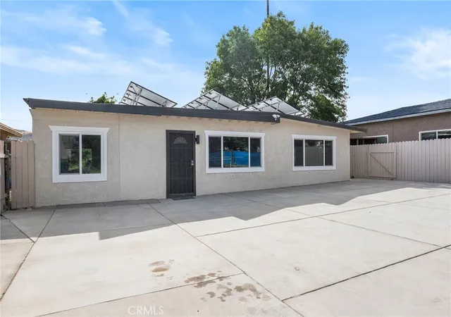 Photo 4 of Single family home for sale at 19300 Ambassador, Corona, CA 92881 | MLS# OC26140799 | Listing updated on 2026-10-06