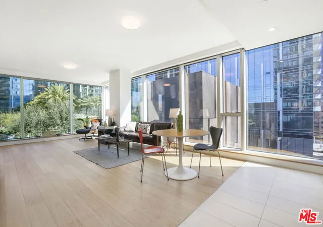 Photo 3 of Condo for sale at 889 Francisco St #909, Los Angeles, CA 90017 | MLS# 26853497 | Listing updated on 2026-09-15