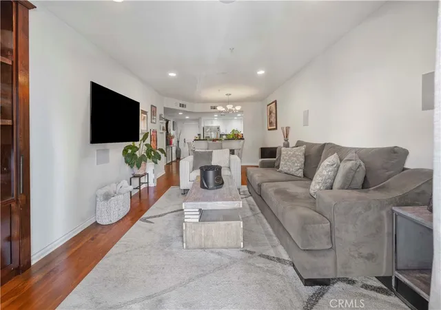 Photo 4 of Condo for sale at 7100 Alvern St #311, Los Angeles, CA 90045 | MLS# SR26134760 | Listing updated on 2026-09-14