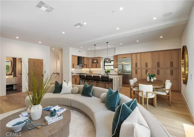 Listing Photo 4 - Condo for sale in building located at 245 W El Portal, San Clemente, CA 92672 - Unit #B