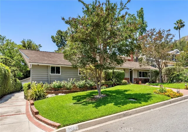 Photo 2 of Single family home for sale at 561 Sierra Meadows, Sierra Madre, CA 91024 | MLS# AR26140830 | Listing updated on 2026-09-27