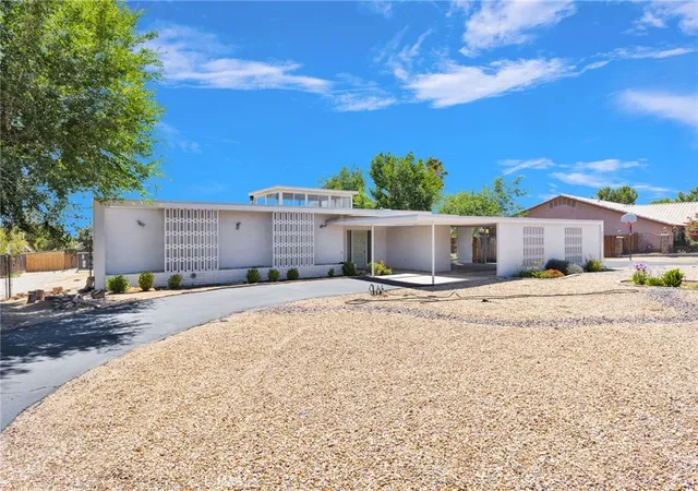 Photo 1 of Sale Pending at 18969 Pachappa Rd, Apple Valley, CA 92307 | MLS# CV26139411 | Listing updated on 2026-09-15