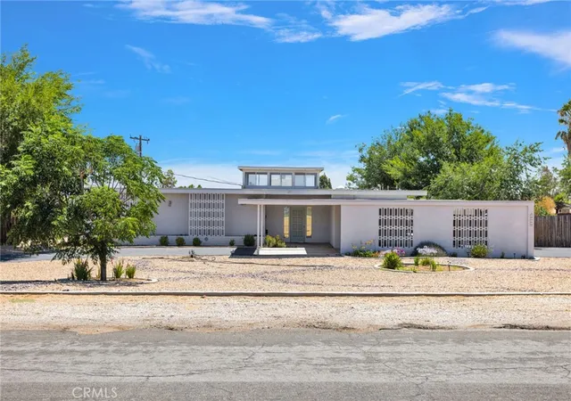 Photo 3 of Sale Pending at 18969 Pachappa Rd, Apple Valley, CA 92307 | MLS# CV26139411 | Listing updated on 2026-09-15