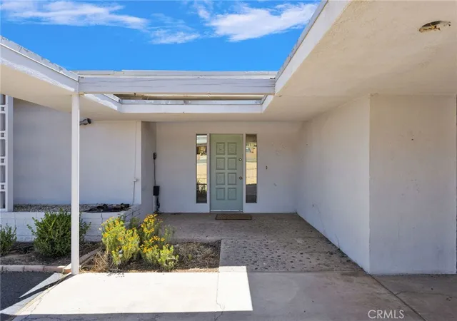 Listing Photo 4 - Condo for sale in building located at 18969 Pachappa Rd, Apple Valley, CA 92307