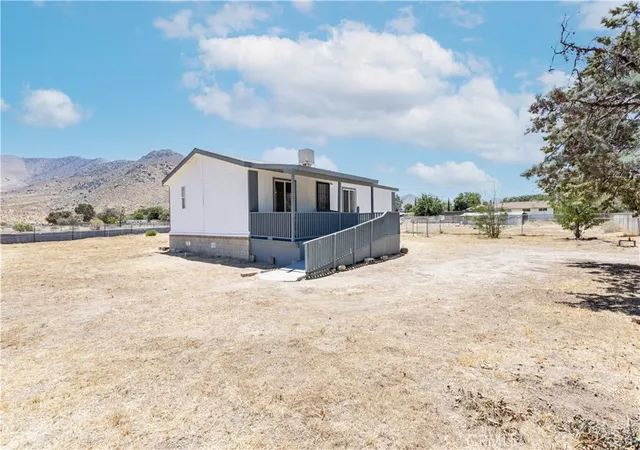 Photo 3 of Manufactured home for sale at 4362 Cottonwood Ln, Weldon, CA 93283 | MLS# SR26142368 | Listing updated on 2026-09-14