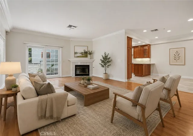 Photo 3 of Sale Pending at 2455 Oneida St #A, Pasadena, CA 91107 | MLS# SR26142463 | Listing updated on 2026-09-14