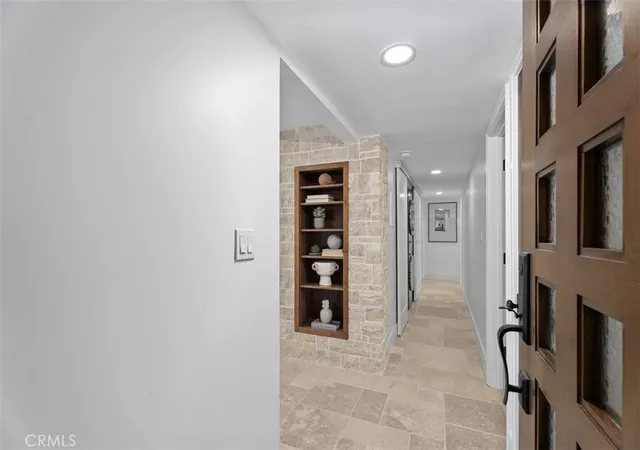Listing Photo 4 - Condo for sale in building located at 31423 Coast Hwy, Laguna Beach, CA 92651 - Unit #51
