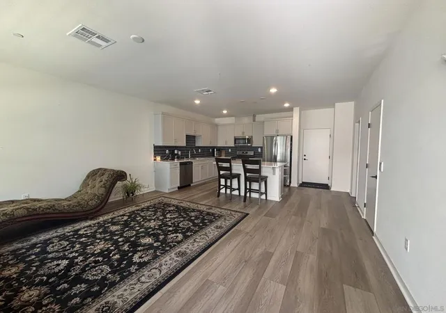 Listing Photo 4 - Condo for sale in building located at 312 Zest Ln, Fallbrook, CA 92028