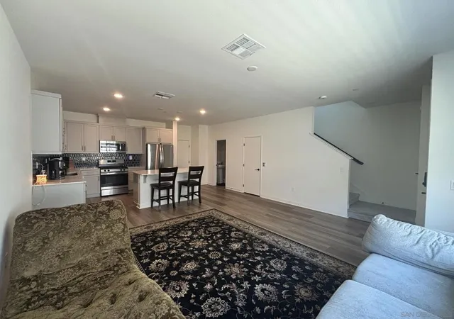 Listing Photo 5 - Condo for sale in building located at 312 Zest Ln, Fallbrook, CA 92028
