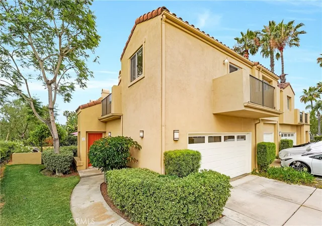 Listing Photo 4 - Condo for sale in building located at 29 Fleurance St, Laguna Niguel, CA 92677