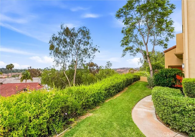 Listing Photo 5 - Condo for sale in building located at 29 Fleurance St, Laguna Niguel, CA 92677